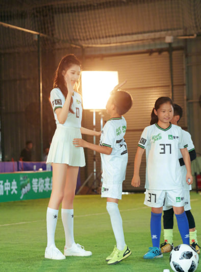 皇家社会与皇马球星互动引热议